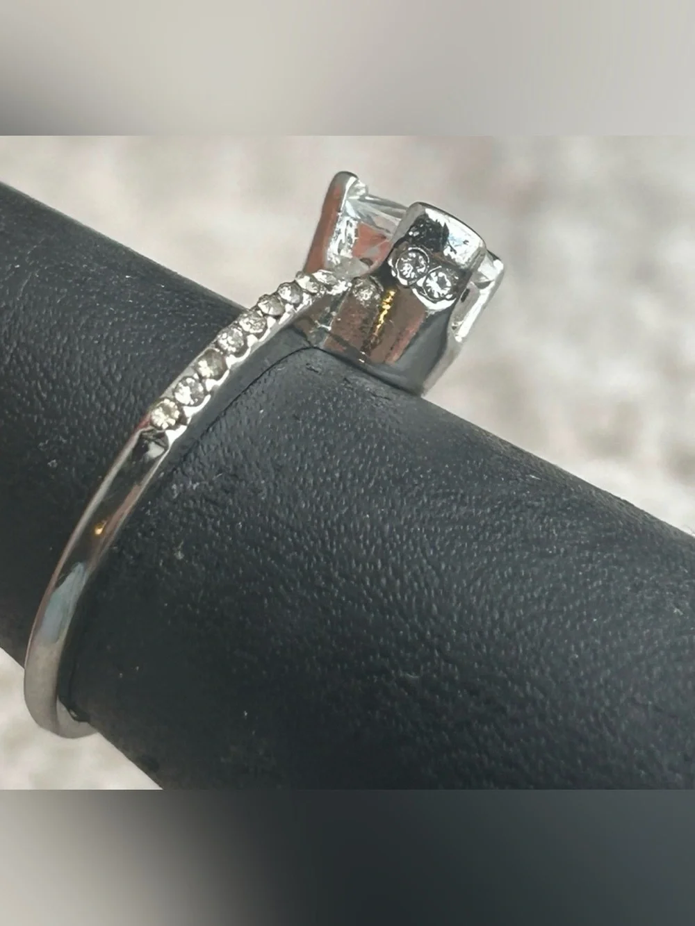 Faux Diamond Pear Cut Teardrop Ring Size 8 Silver Tone Pave Rhinestone Band